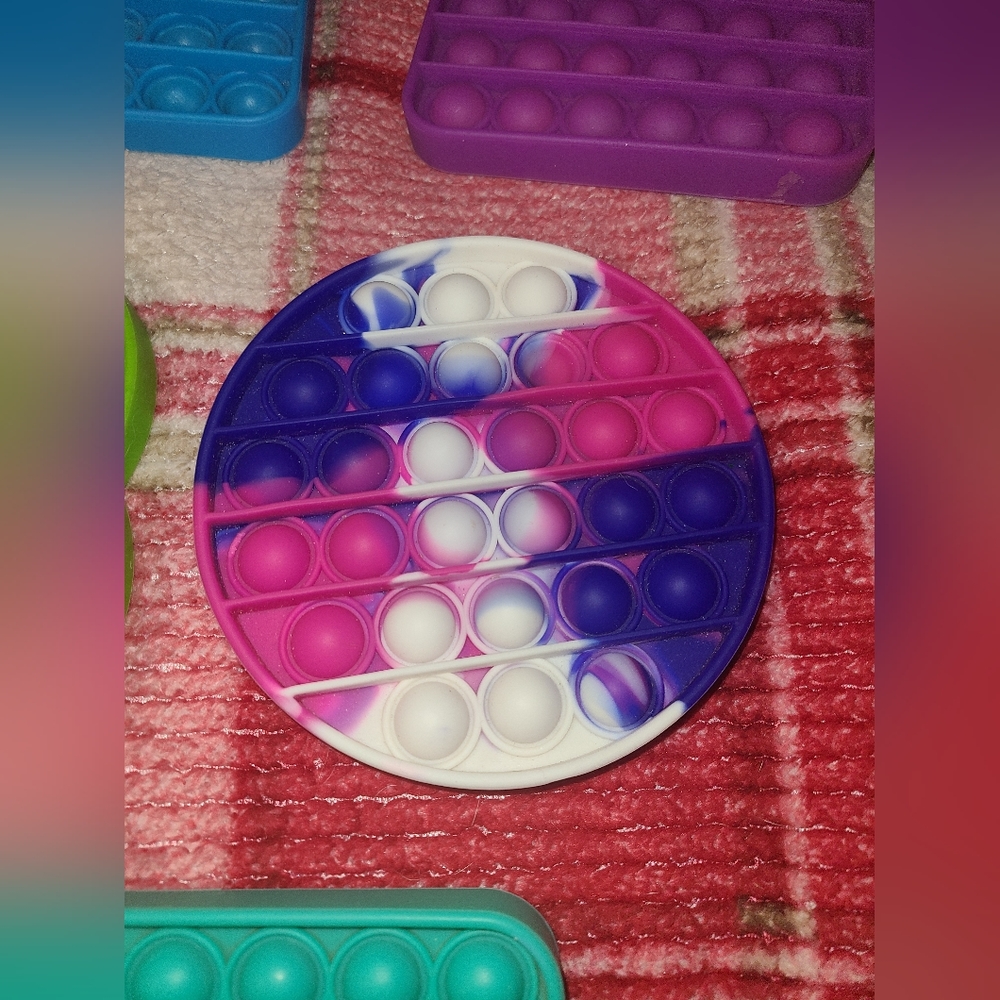 =^10 Shape Pop its fidgets - Picture 5 of 12